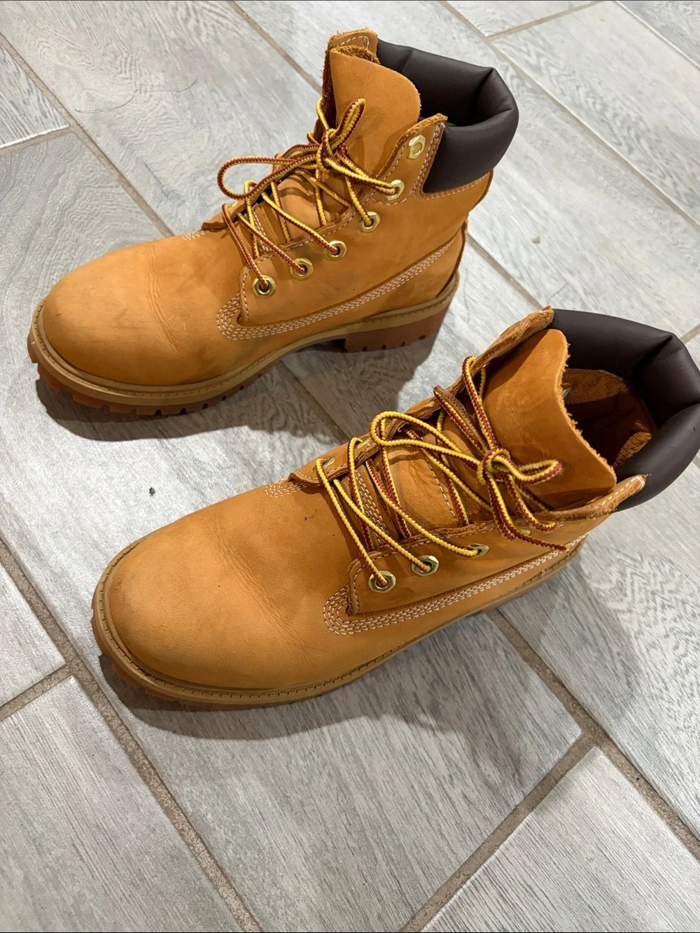 Timberland Wheat Work Boots - Classic Lace-Up Ankle Boots